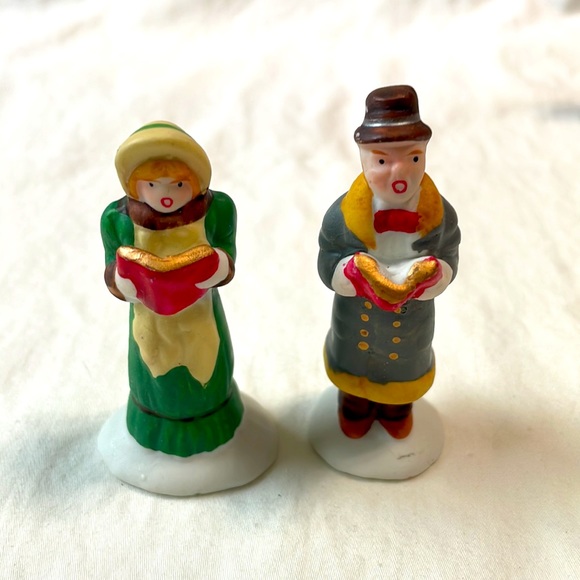 LeMax 1993 Christmas Village Figurines - Picture 2 of 8